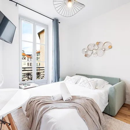 Charming Center 302 Апартаменты *