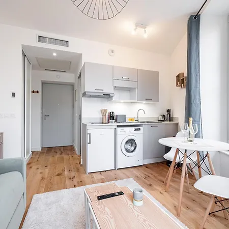 Charming Center 302 Апартаменты Ницца