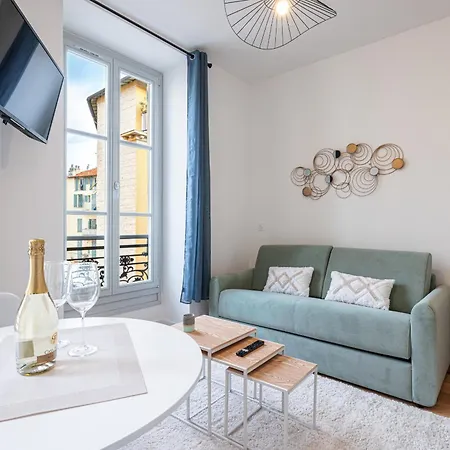 Charming Center 302 Апартаменты Ницца