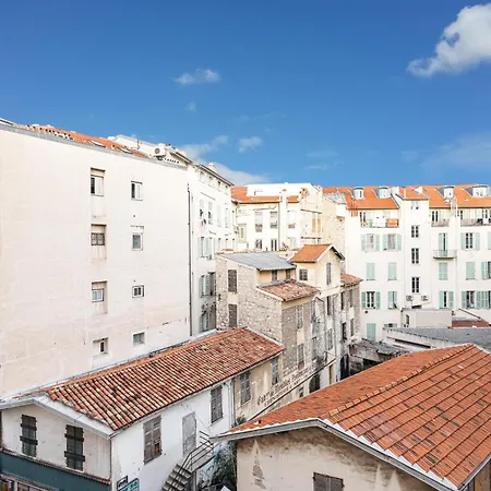 Charming Center 302 Апартаменты *