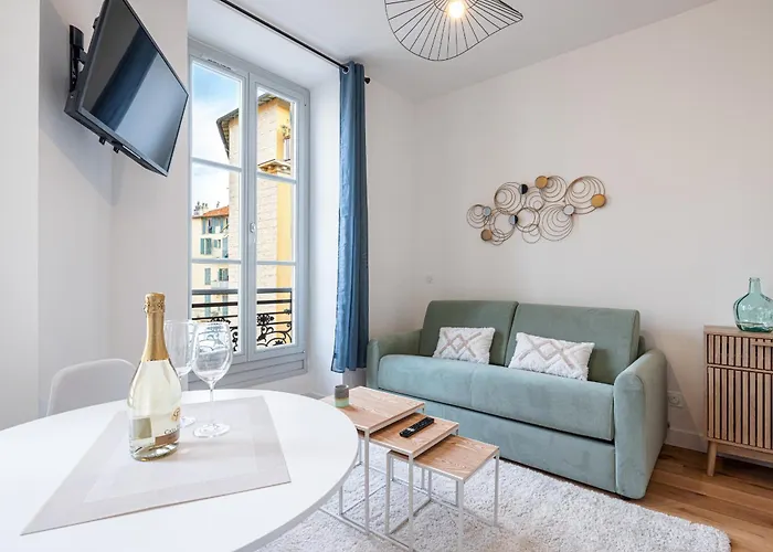 Charming Center 302 Apartment Nizza